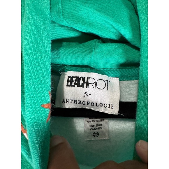 Beach Riot - Picture 4 of 10